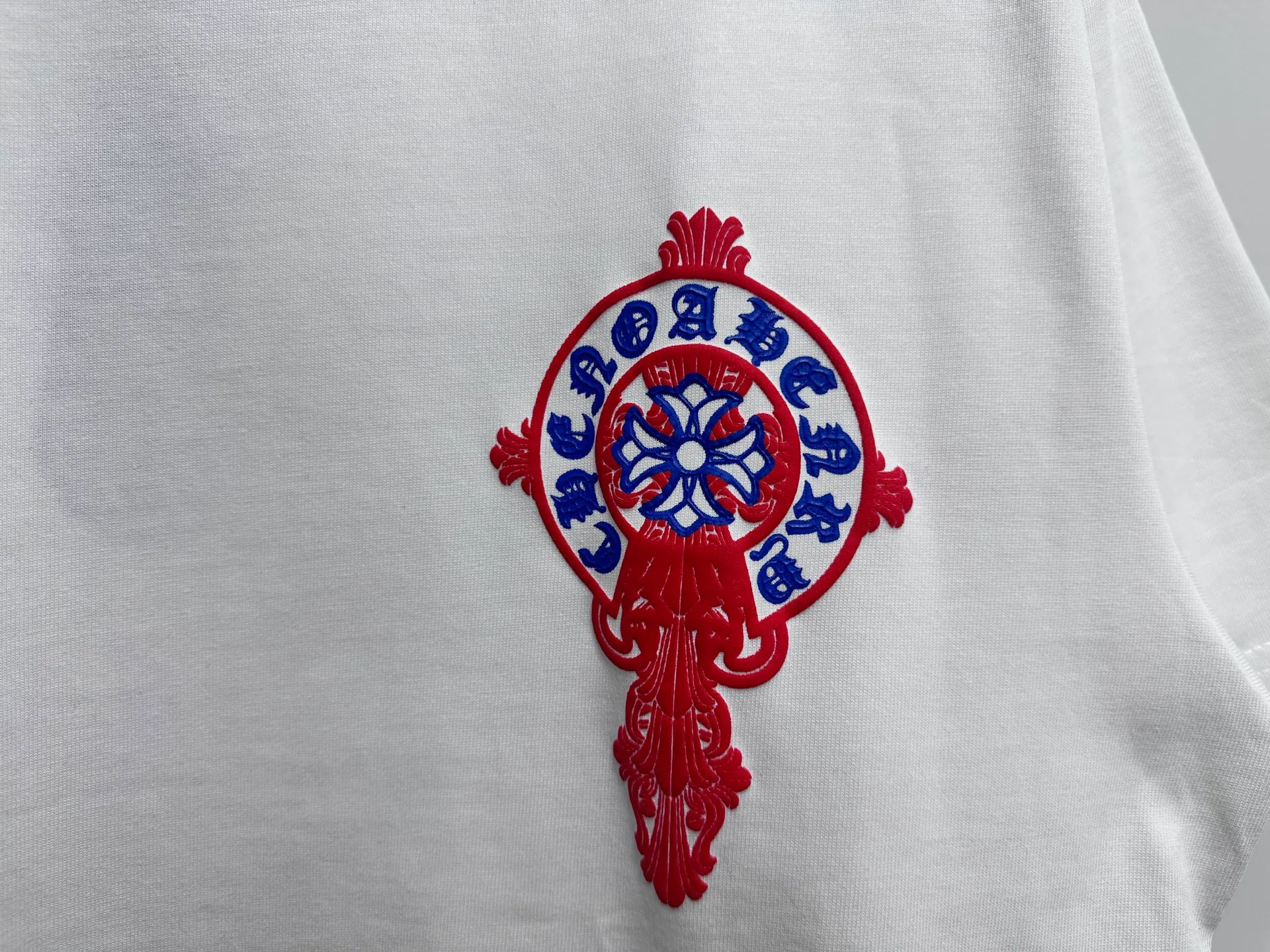 🅿️180 [Chrome heart*] Chrome heart 25ss early spring new cross foam short-sleeved T-shirt ·280 grams of 100% cotton double yarn jersey fabric ·Special thickened 32 pieces of double-strand 1x1 thread in the same cylinder custom dyeing ·Double-needle stitching and cross-stitching technology ·Original main mark washed tag Color: Black White Size: S-XL